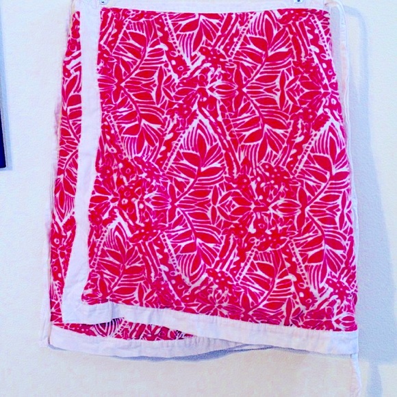 Lilly Pulitzer size 8, two pattern, reversible skirt - Picture 6 of 10